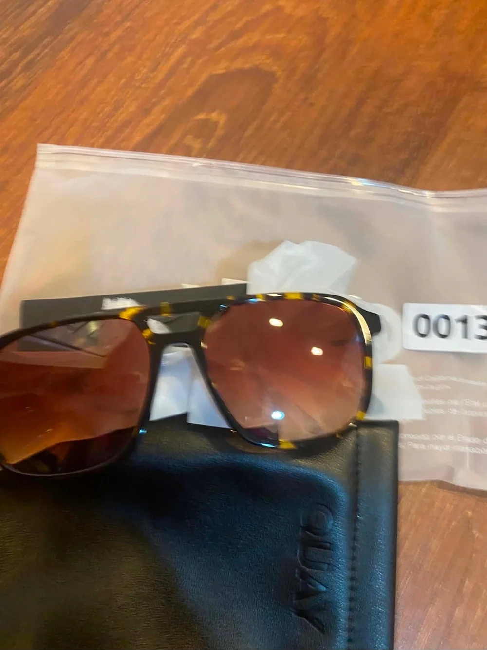 NWT Quay Sunglasses BLACK